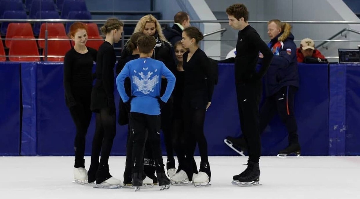 Фото с тренировок группы Тутберидзе в Новогорске
