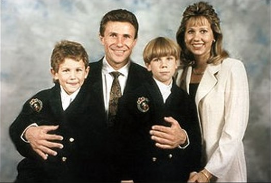 Сергей и Лилия счастливы почти 36 лет, у них сыновья Виталий и Сергей