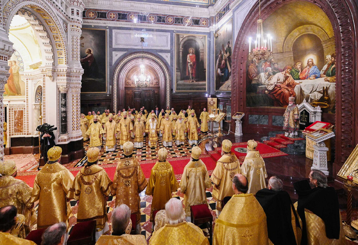 Господи, Помоги! Аминь. Источник: https://foto.patriarchia.ru/news/torzhestva-po-sluchayu-prisoedineniya-arkhiepiskopii-zapadnoevropeyskikh-prikhodov-russkoy-traditsii-k-russkoy-pravoslavnoy-tserkvi-liturgiya-v-khrame-khrista-spasitelya-vruchenie-patriarshey-gramoty-2019-11-03/ (ЛИСТАЙТЕ ГАЛЕРЕЮ С ФОТО ВПРАВО!)
