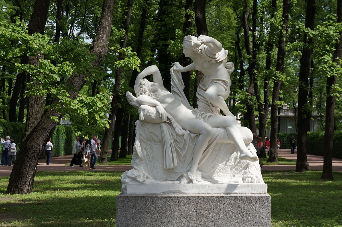 Парк Победы – настоящий рай для любителей скульптурного искусства