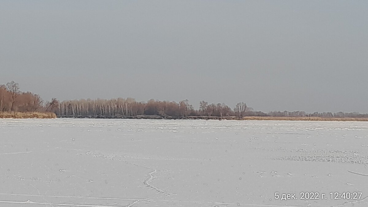 сама река широченная. с протоками. с заливами