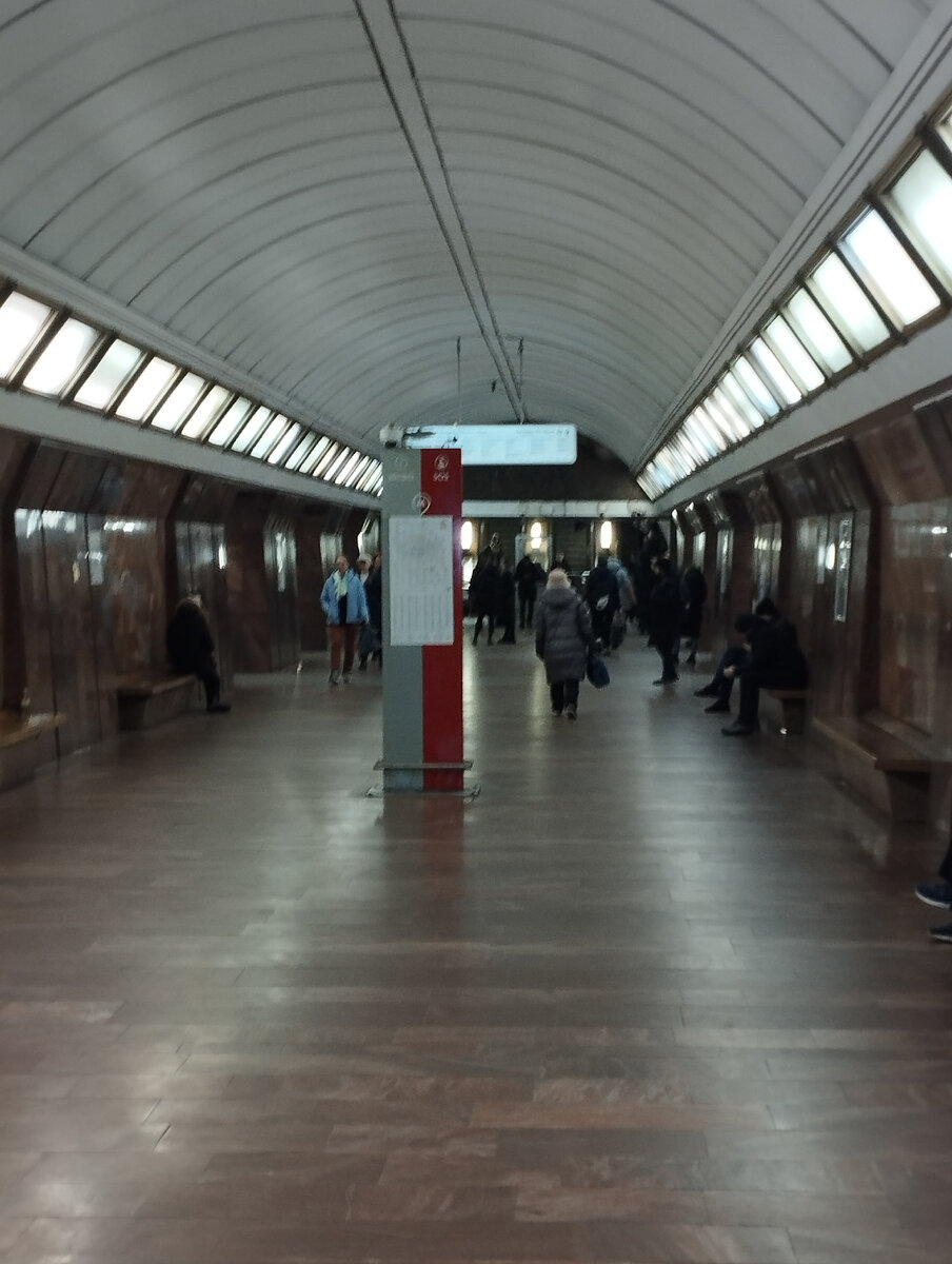 Вестибюль станции метро "Дмитровская" (ФОТО АВТОРА)