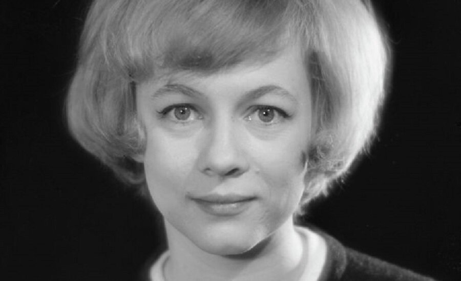 Она похоронила любимого сына и в одиночку растила маленькую внучку ...