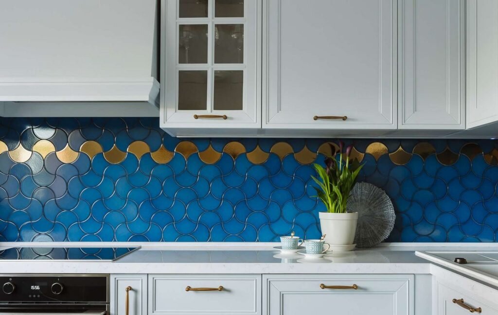 Для мамы и сына. Элегантная квартира в классическом стиле