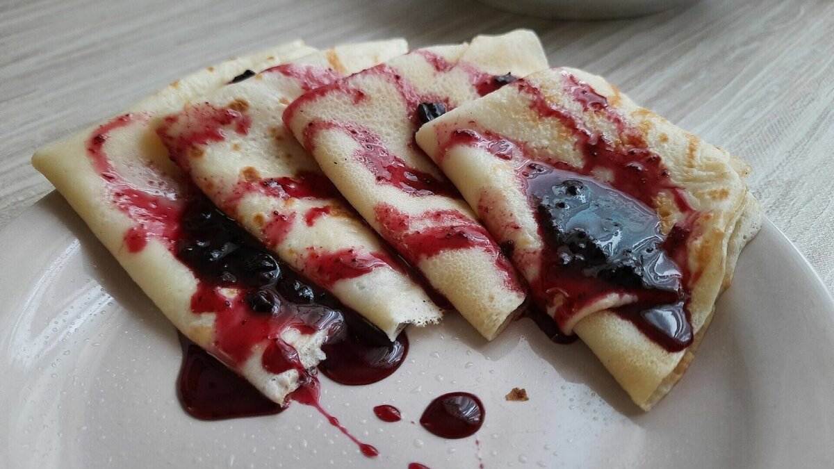     Жители Нижегородской области в Масленичную неделю активно торгуют блинами с начинкой и без. Свои услуги они предлагают на популярном сайте объявлений.