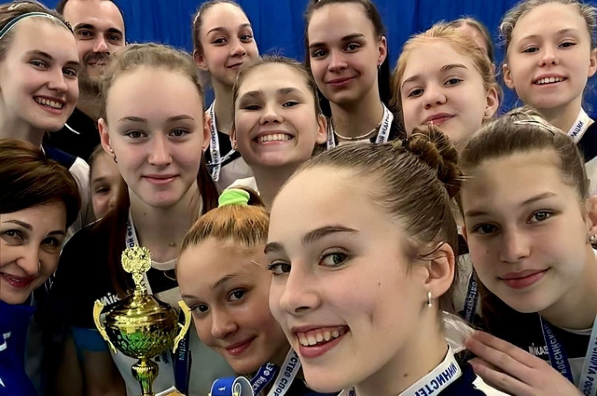    Женская сборная области по волейболу впервые выиграла первенство России