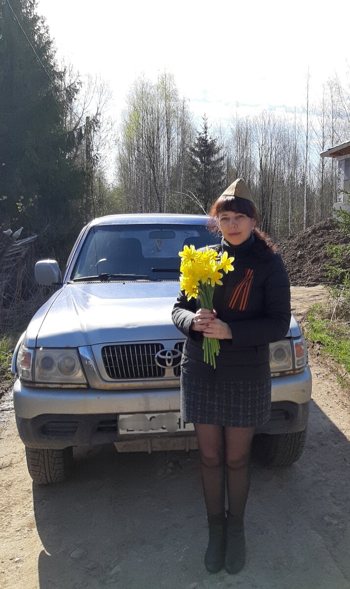 Срезали нарциссы на даче. 9 мая 2023 год. Фото из личного архива.