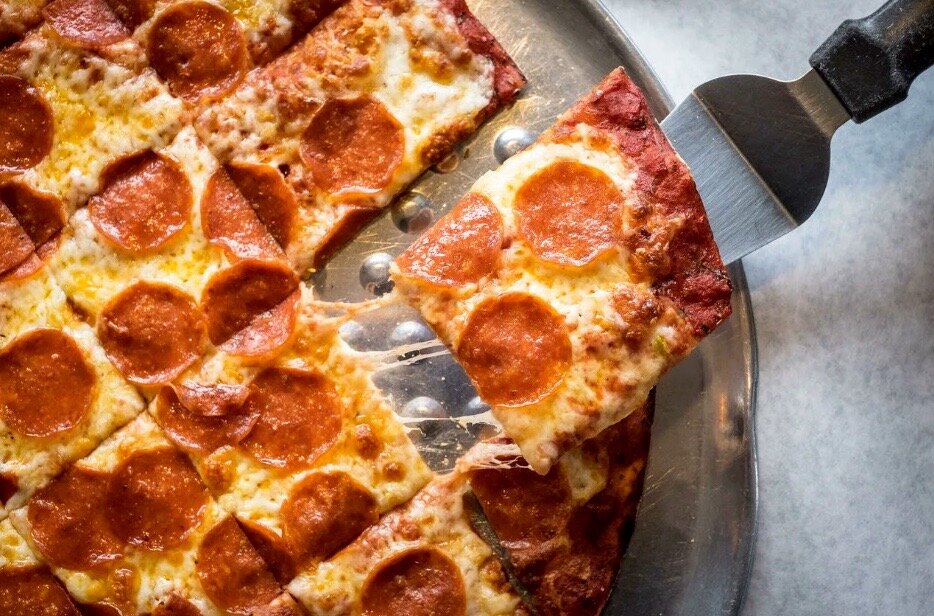 История известной Чикагской пиццы "Глубокая чаша" берет свое начало в послевоенных сороковых 20-го столетия. Ужин по-сицилийски. Почувствуй себя Доном.-2