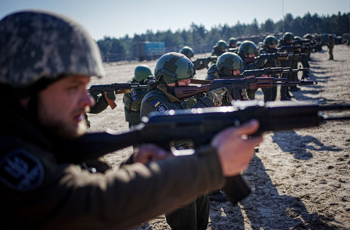    Обучение на полигонах НАТО солдат Украины © Kay Nietfeld/Global Look Press