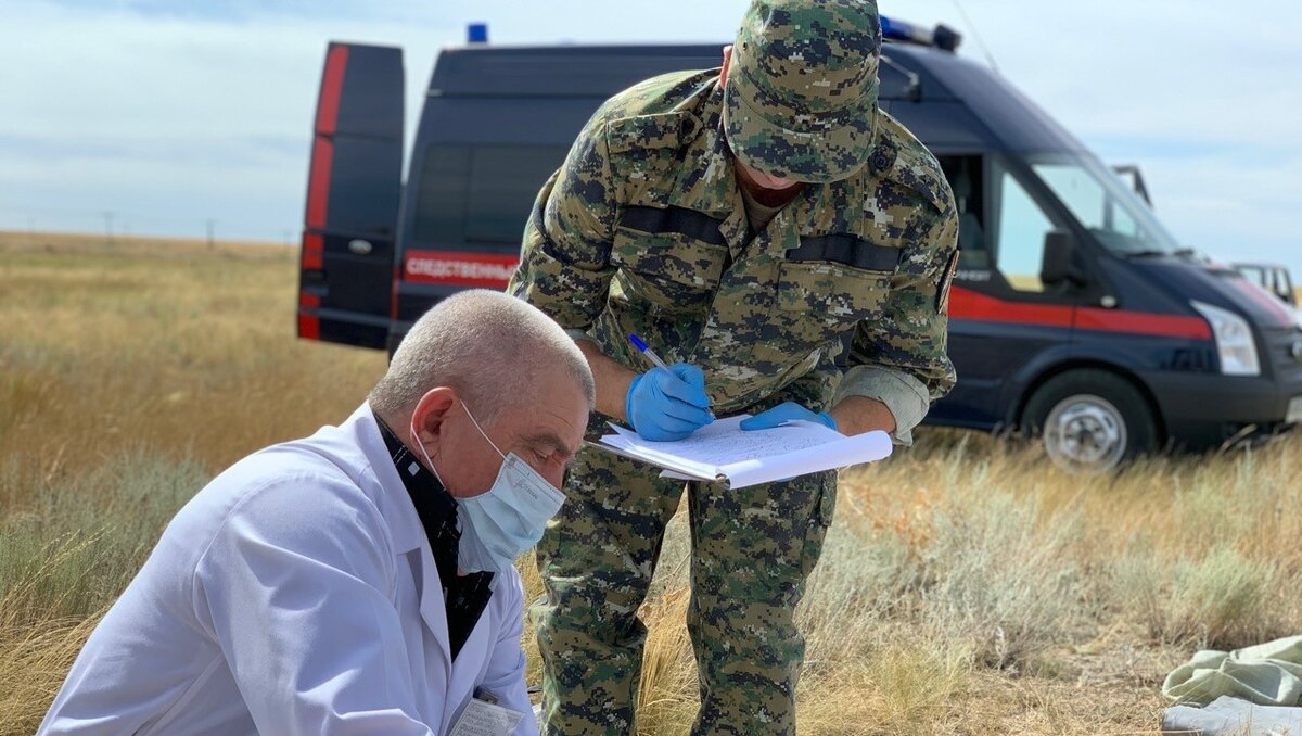     В Ростовской области взрываются гаражи, компании «ловят» на коррупции, а власти ищут деньги для выплат жертвам атаки ракет по Таганрогу.