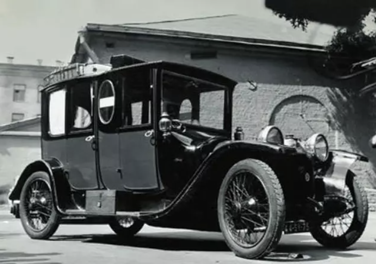 Автомобиль 28 часов. Delaunay-Belleville Николая 2. Тюрка мери 28. Тюрка мери автомобиль Ленина. Turcat-Mery
