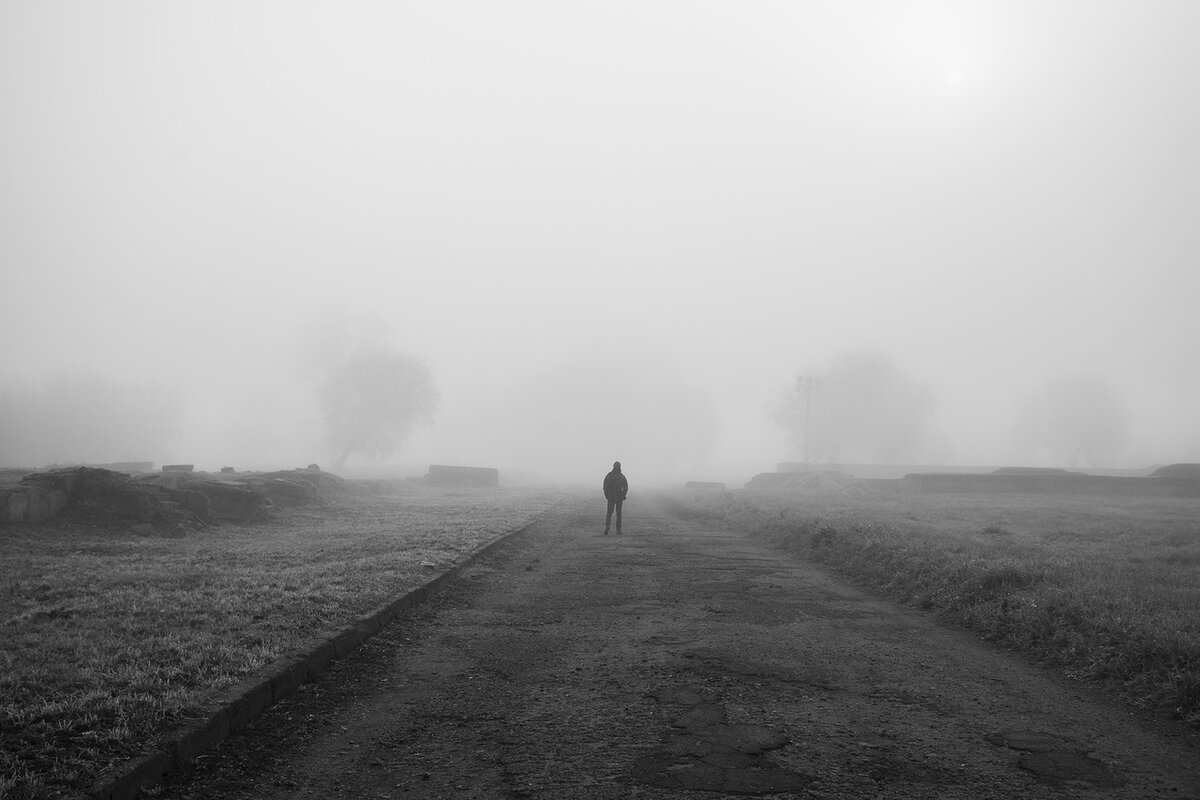 Растает мираж, оставив тебе жизнь...Сможешь ли ты её любить без фантазии...