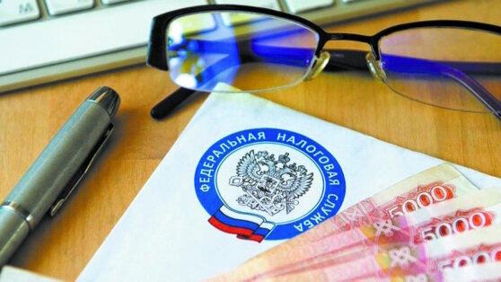    Путин подписал закон о разовом налоге в 10% на сверхприбыль для крупных компаний Алина Городниченко