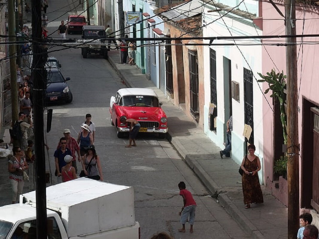 Куба стрит. Куба улица пешеходная. Куба фото улиц. Транспорт Кубы.