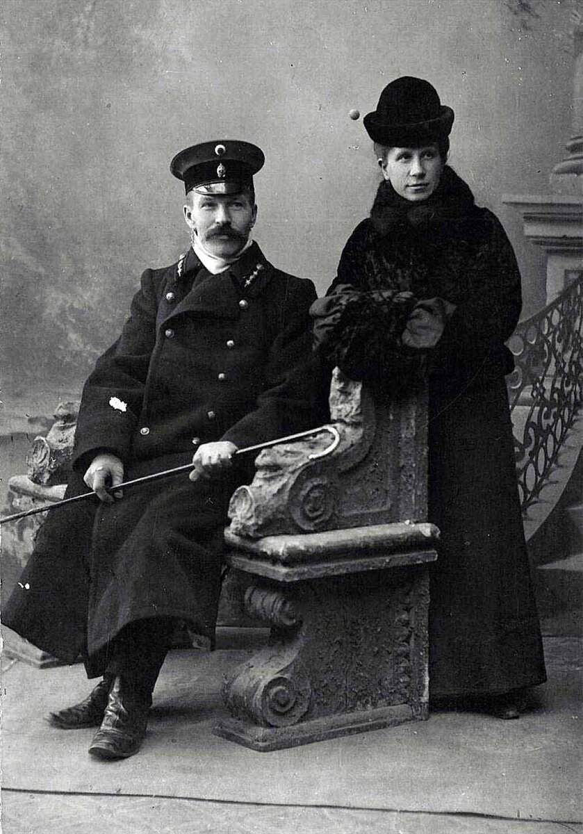 Александр Андреевич Фадеев и Вера Николаевна Кулакова-Фадеева. Пока еще вместе. Уфа. 1911 год. Фото из семейного архива автора