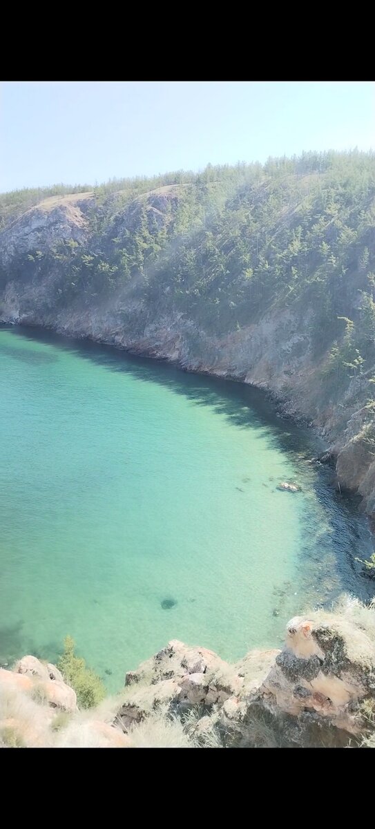 Цвет воды в бухте Сагаан-Хушун