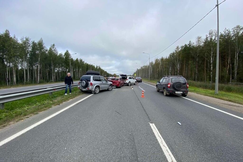    Авария произошла сегодня около 10:27 на 122-м километре автодороги А-114 в Череповецком районе.