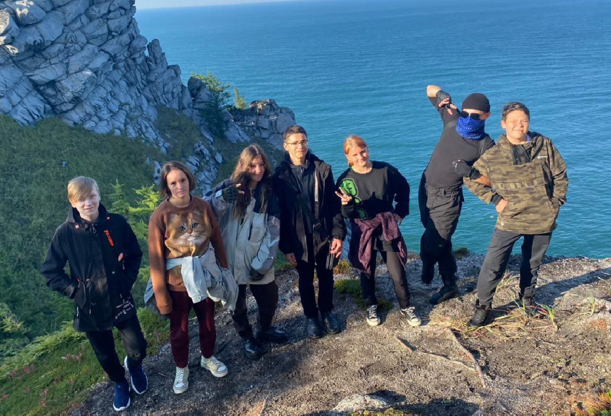    Дети погибших на СВО хабаровчан съездили на Шантарские острова