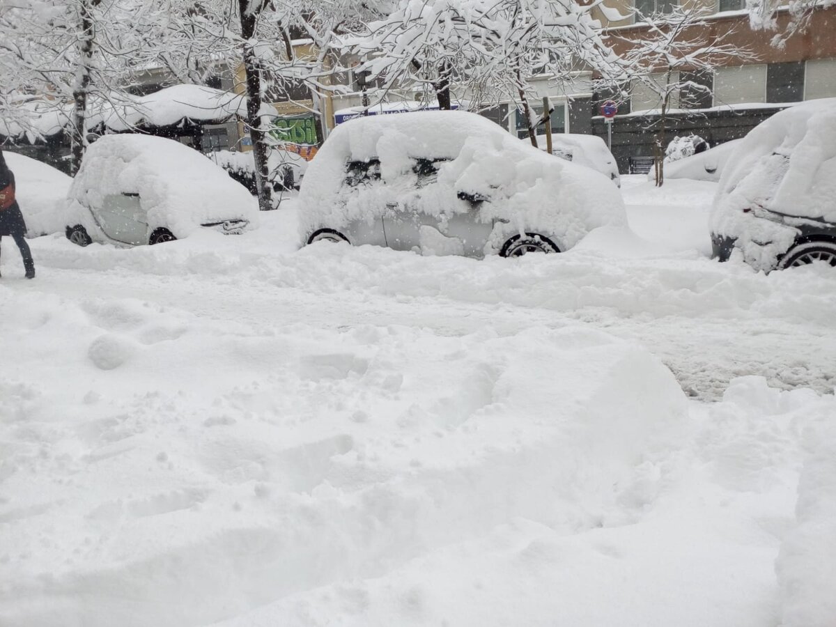 Фото все мои. Вот, что творилось на улицах. 