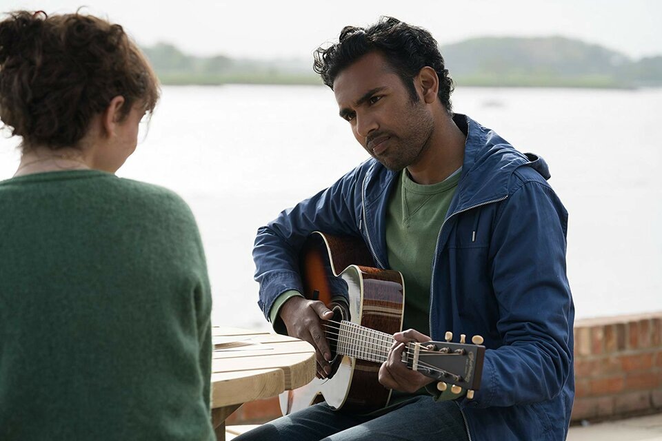 Кадр фильма Yesterday (2019), реж. Дэнни Бойл
