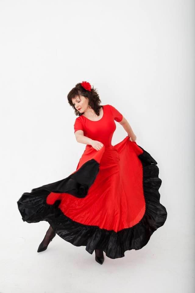 Фламенко - это страсть, напряжение, драма. Просто красивые движения - это не фламенко. 