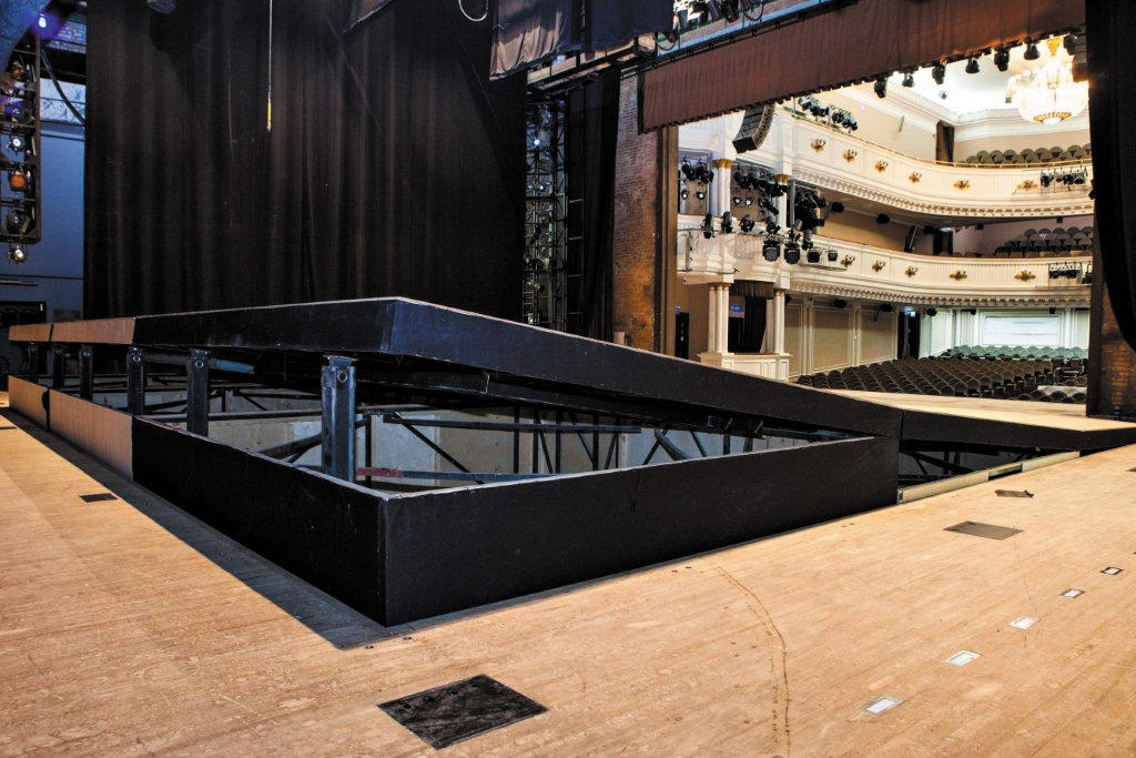 Сценическая коробка. Концертная площадка. Оборудование для концертного зала. Подъемно-опускные площадки сцены. Трансформируемая Театральная сцена.