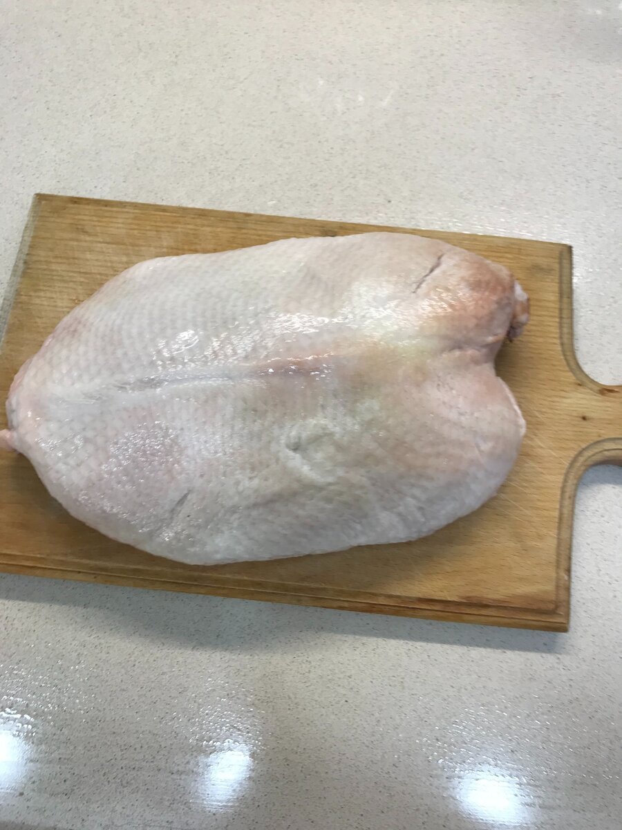 утиную грудку с кожей помыть