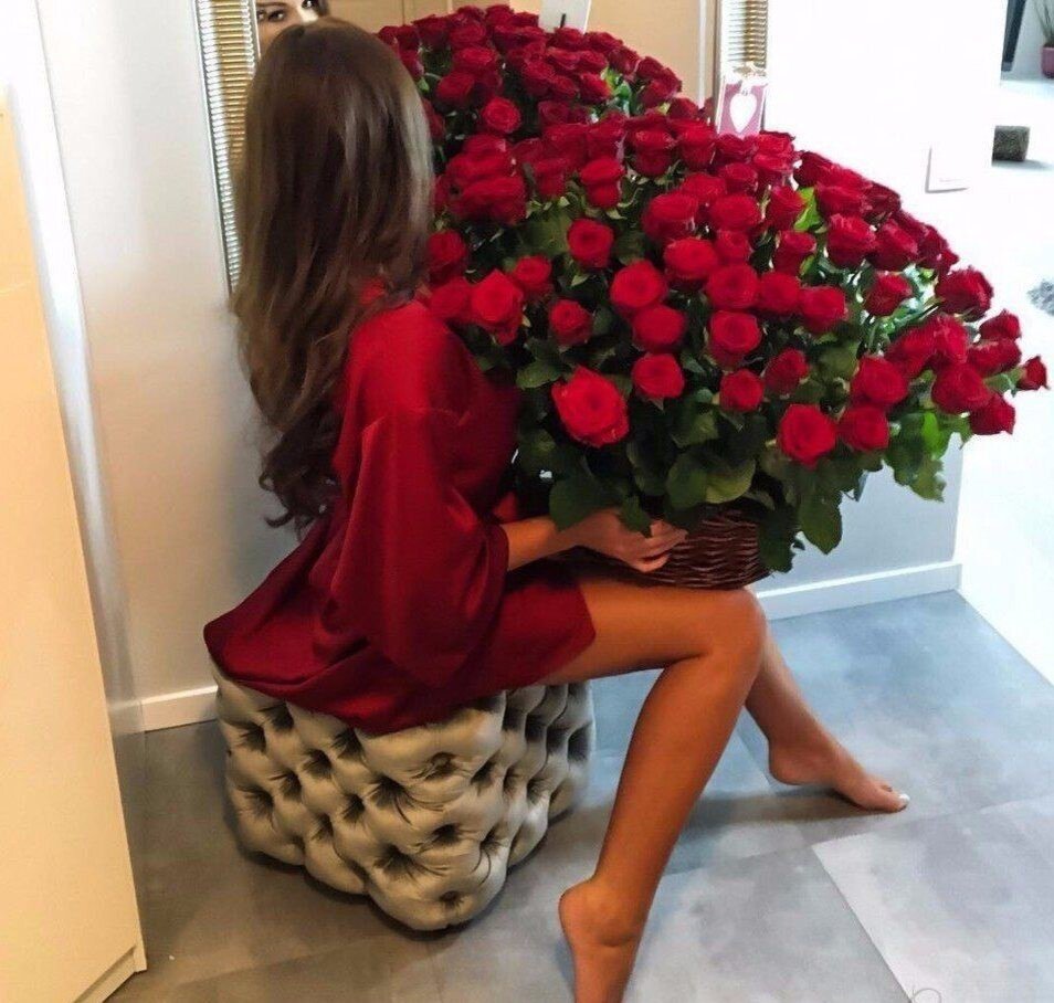 Бумажка с адресом жгла мне руку. Поехать или нет? 