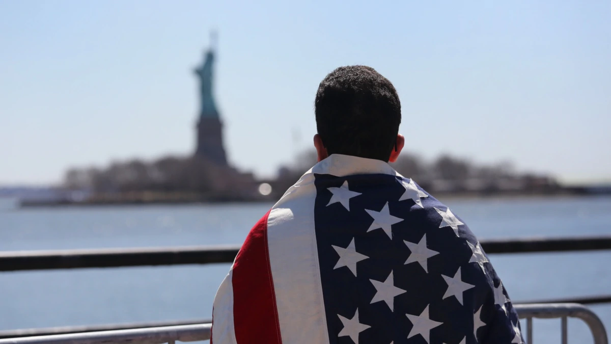 Мексика беженцы в америку. Граница беженцы мексика. Миграция из мексики в сша. Русские иммигранты в сша. Мигранты в сша.