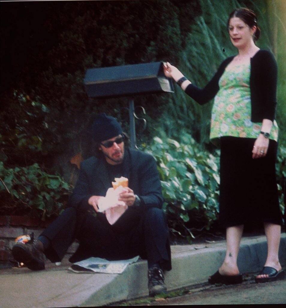 Киану Ривз и его гражданская жена Дженнифер Сайм, 1999 год.