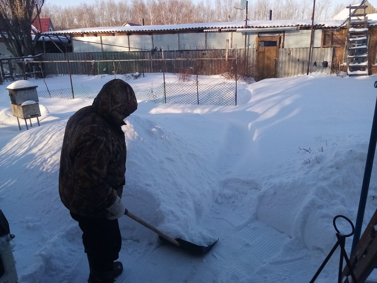 Снег в Исилькуле