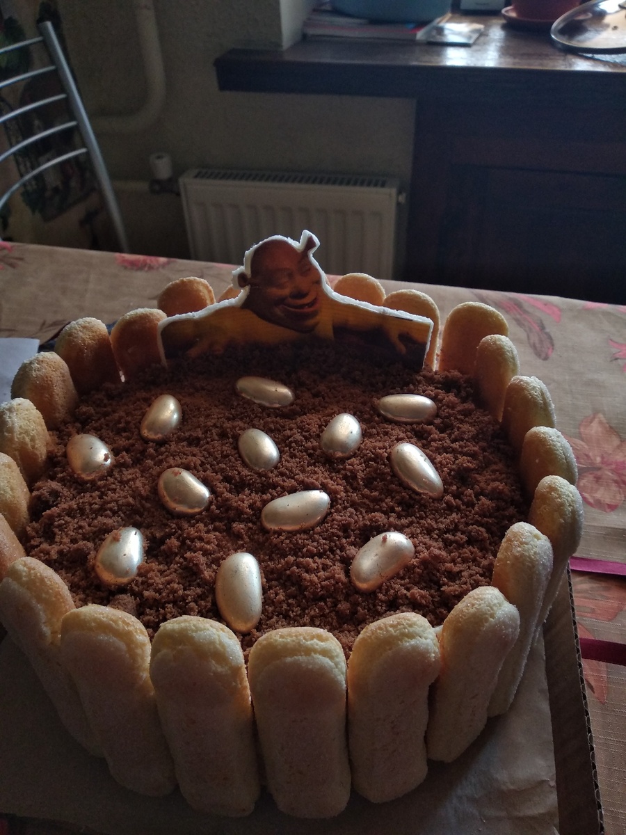 Реально шрек на тортике