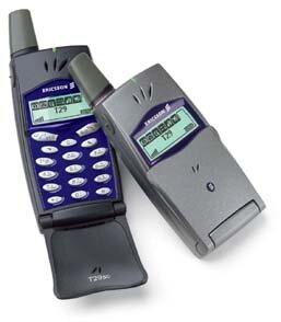 Мобильный телефон Ericsson. Фото с сайта mobile-review.com