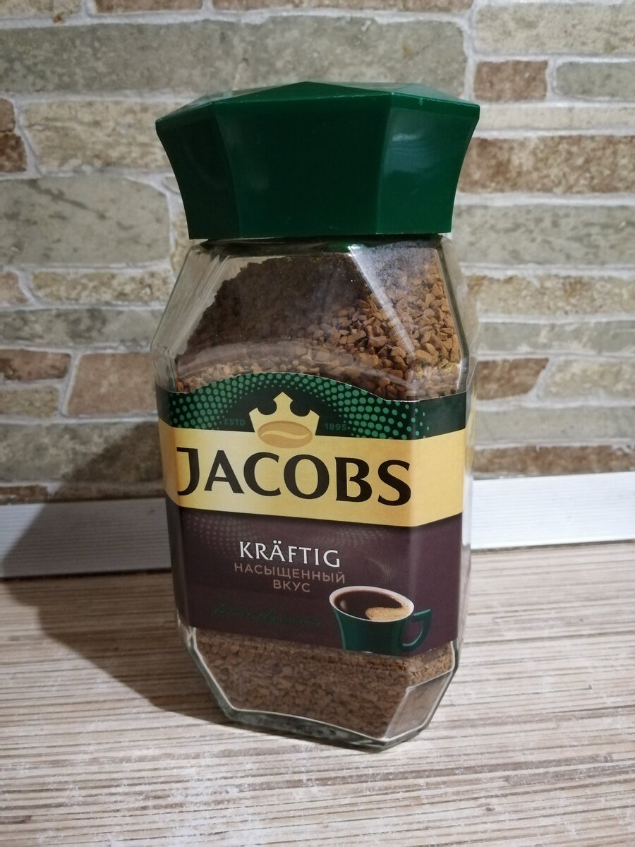 Эта банка из "Светофора"