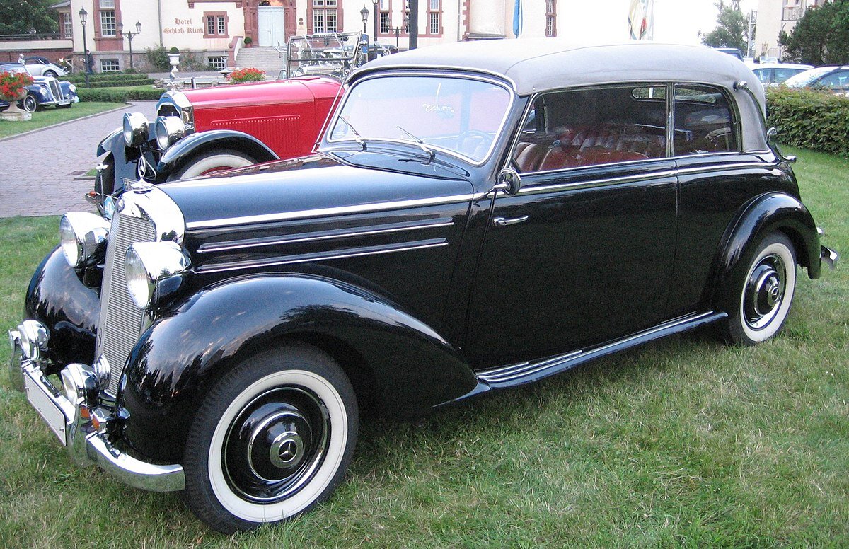 Mercedes-Bezn W136