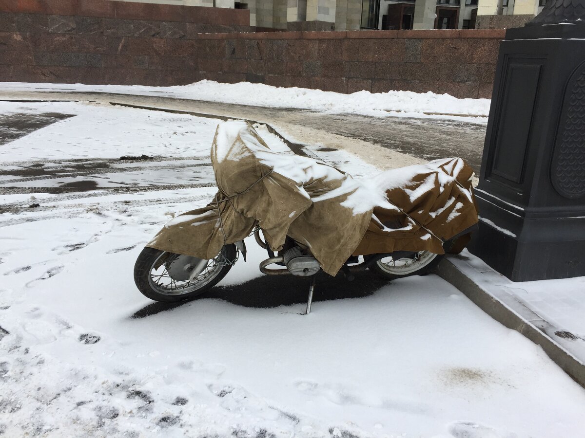 Кто-то бросил "железного коня