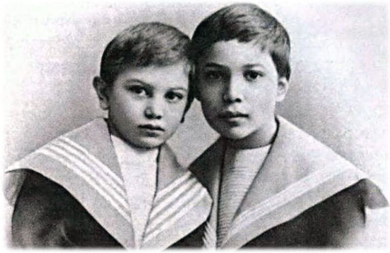 Пастернак и младшим братом Александром