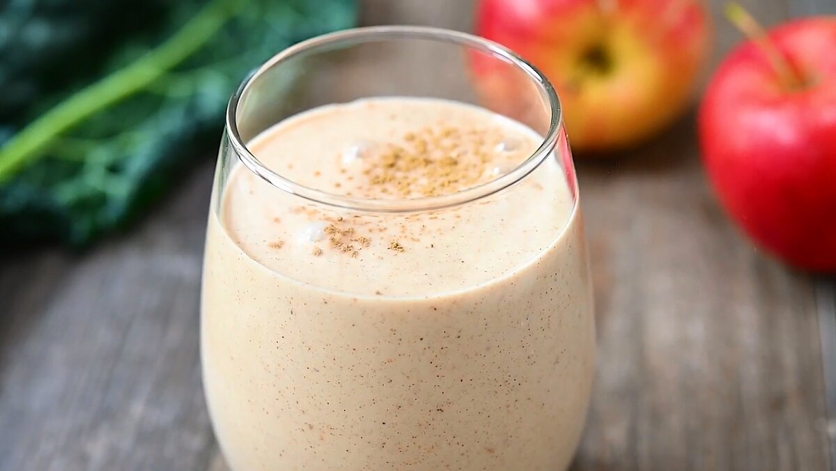 Яблочно-овсяный смузи с корицей - быстрое, вкусное и полезное начало дня! Фото: cooktoria.com   Листайте дальше фото готового вкуснейшего завтрака --------->