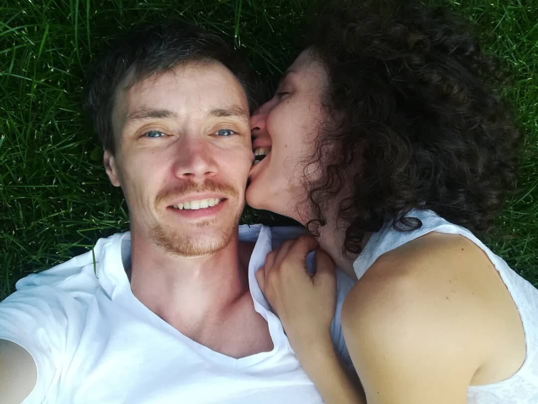 Самое страшное открываться там, где сама себя не принимаешь. Но только этот путь ведёт к глубоким и крепким отношениям.