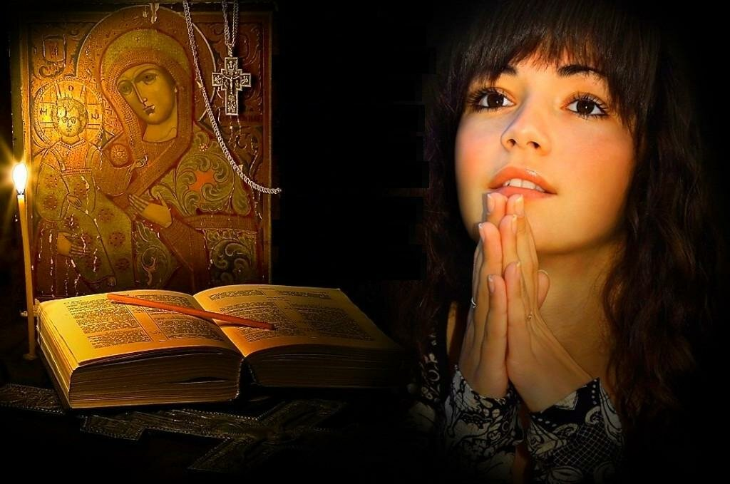 Молиться Богу. Женщина молится. Красивая женщина молится. Молитва картинки.