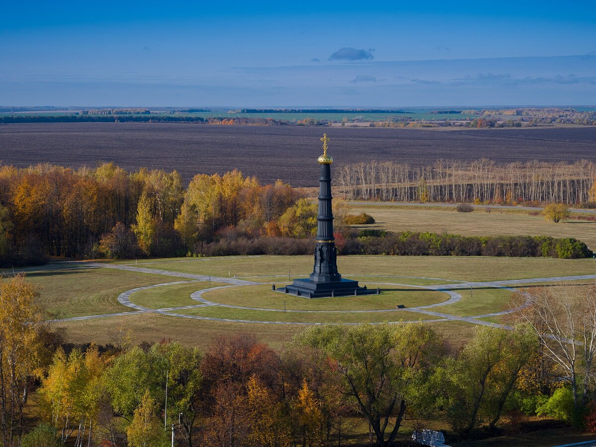 Красный холм. Фото Романа Солопова