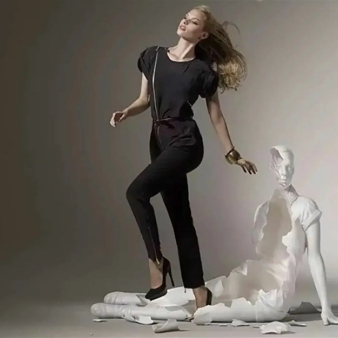 Когда тебе придется туго, 
Найдешь и сто рублей и друга.
Себя найти куда трудней,
Чем друга или сто рублей.
А. А. Тарковский