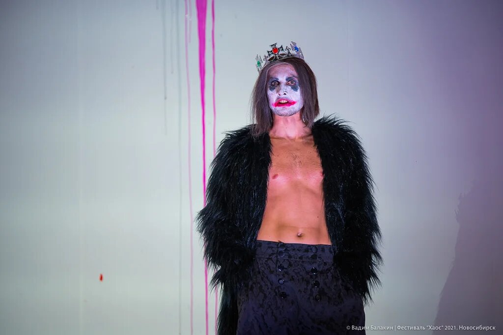 Постановка «Lё Тартюф» Театра на Таганке. Фото Вадима Балакина, предоставлено пресс-службой фестиваля «ХАОС» 