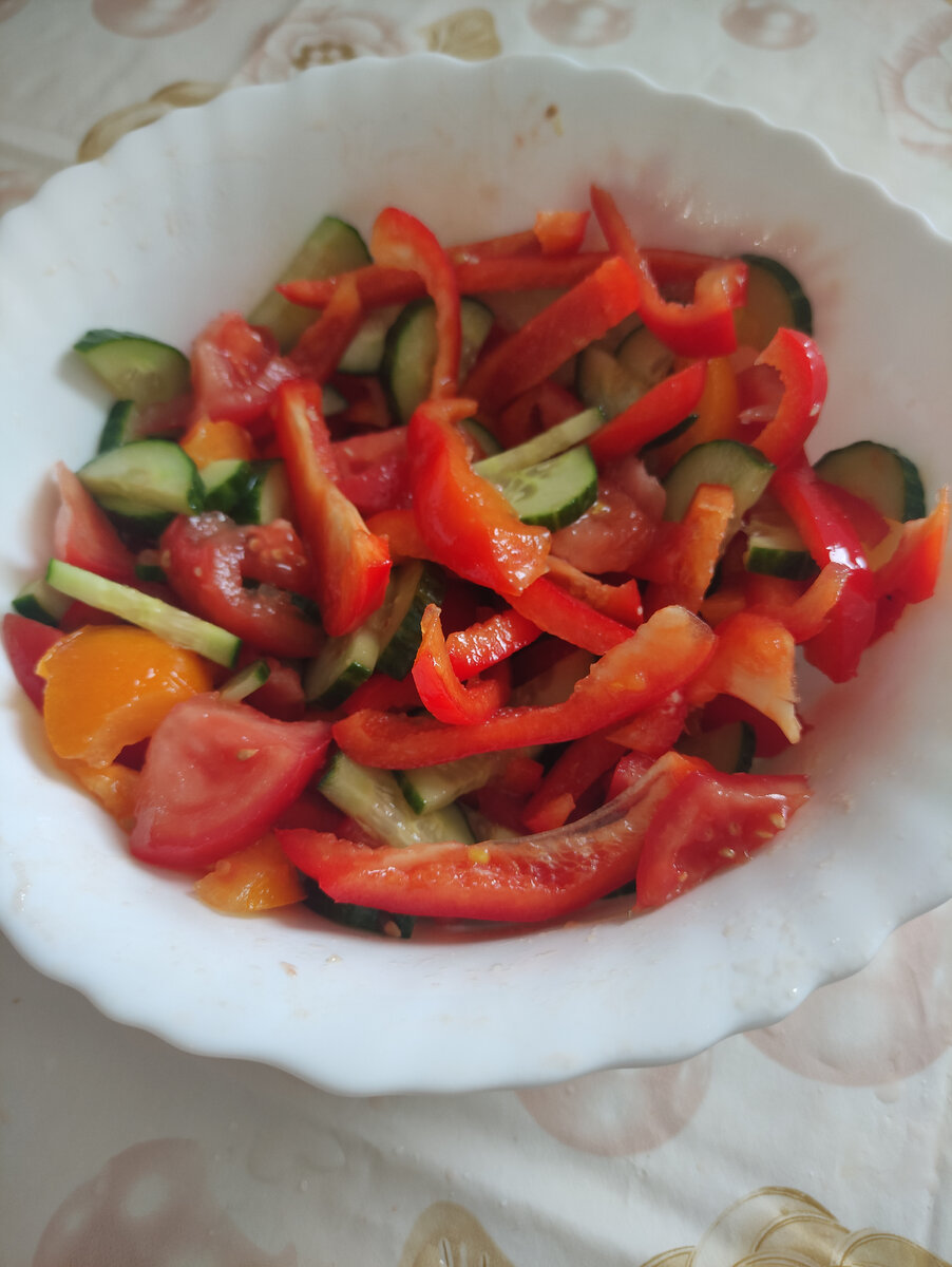 Одно из домашних заданий по технологии в современной школе. В класс приносить нужно был только фото.