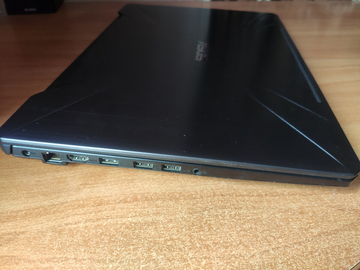 На обслуживание приехал игровой ноутбук ASUS TUF Gaming FX504GE. Владелец жалуется на перегрев ноутбука во время игрового процесса.-1-3