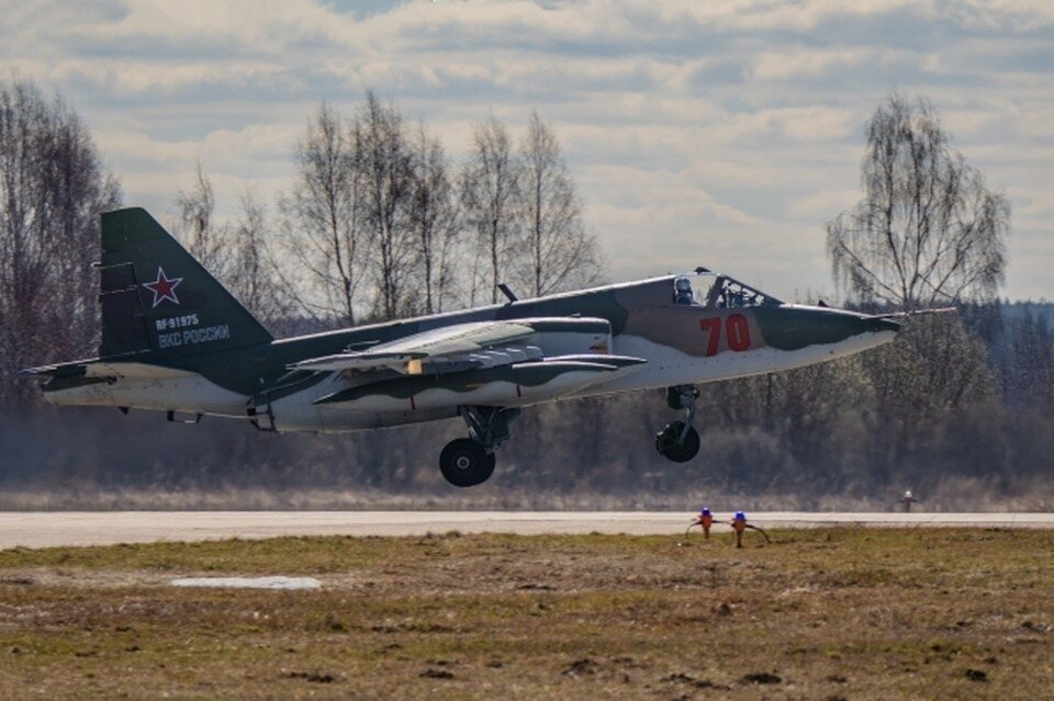     На Украине потерпел аварию штурмовик Су-25 ВКС России Кирилл ЛОМАКИН