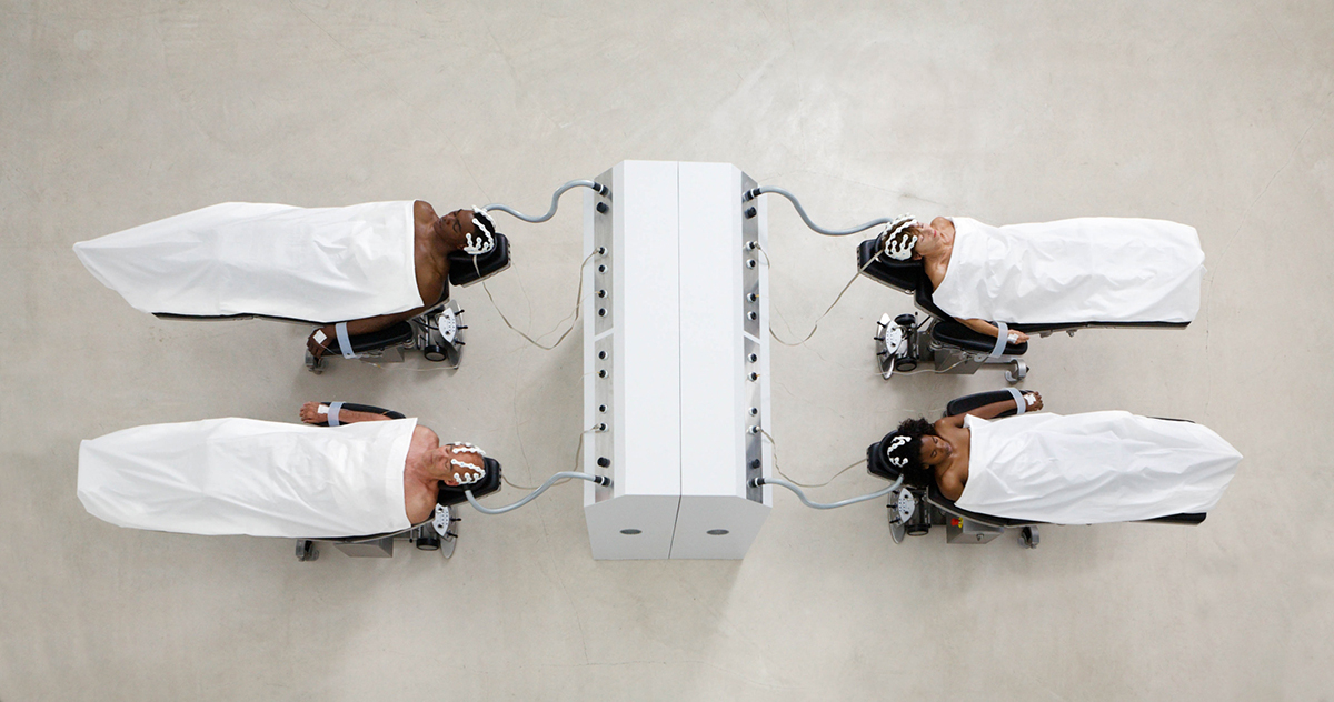 Кадр из фильма Transfer. Режиссер: Damir Lukacevic. Оператор: Франсиско Домингес. Производство: arte, Das Kleine Fernsehspiel (ZDF), Schiwago Film