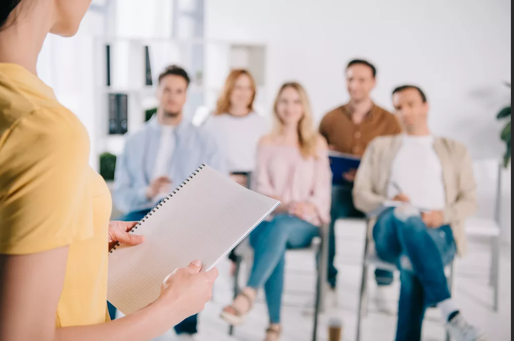 Для ведущего тренинга зрители, как размытое пятно...