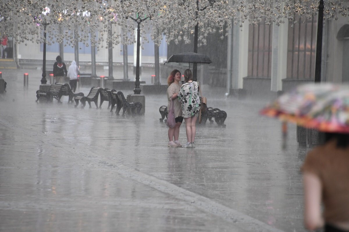 Дожди в москве когда начнутся сентябре 2024г. Дожди в москве когда начнутся сентябре 2024г. Ливень в москве. Ливень в москве. Сильный ливень.