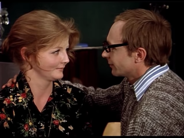 Кадр из фильма "Ирония судьбы, или С лёгким паром!" (1976)